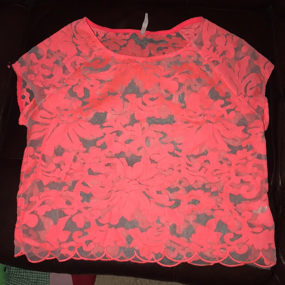 LACE TOP